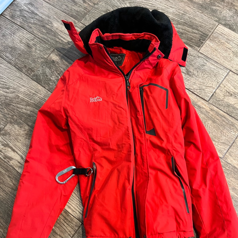 Pooluly winter jacket.